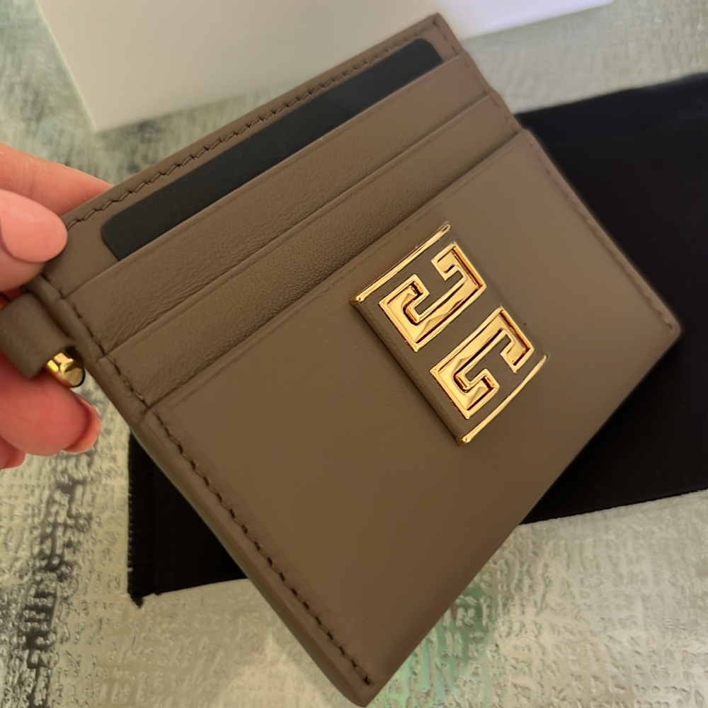 Givenchy 4G Card Holder - Picture 8 of 12